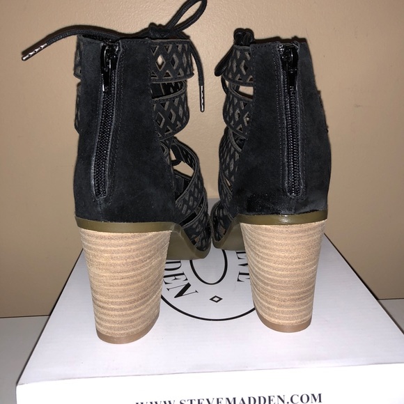 NWT STEVE MADDEN “ Delphine “ Strappy Gladiator Sandals Heels - Picture 8 of 9